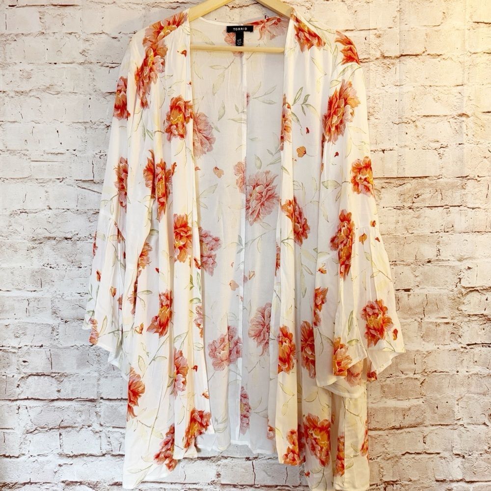 Torrid floral kimono duster top